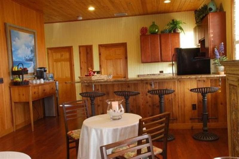 Jensen Beach Inn Hotel main
