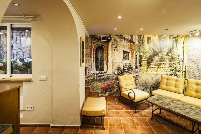 5 Vintage Guest House 3