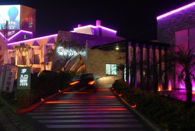 Romantic Code Motel 4
