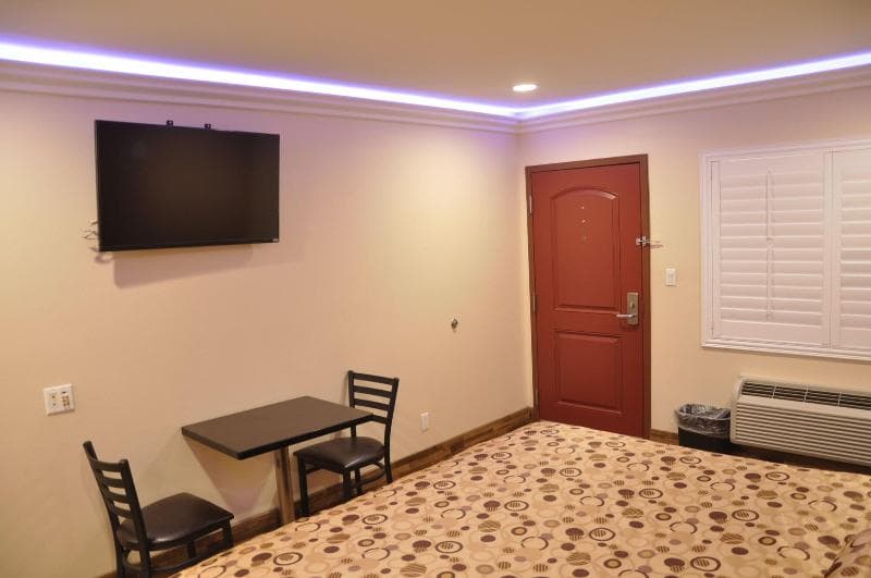 Sun Light Motel 5