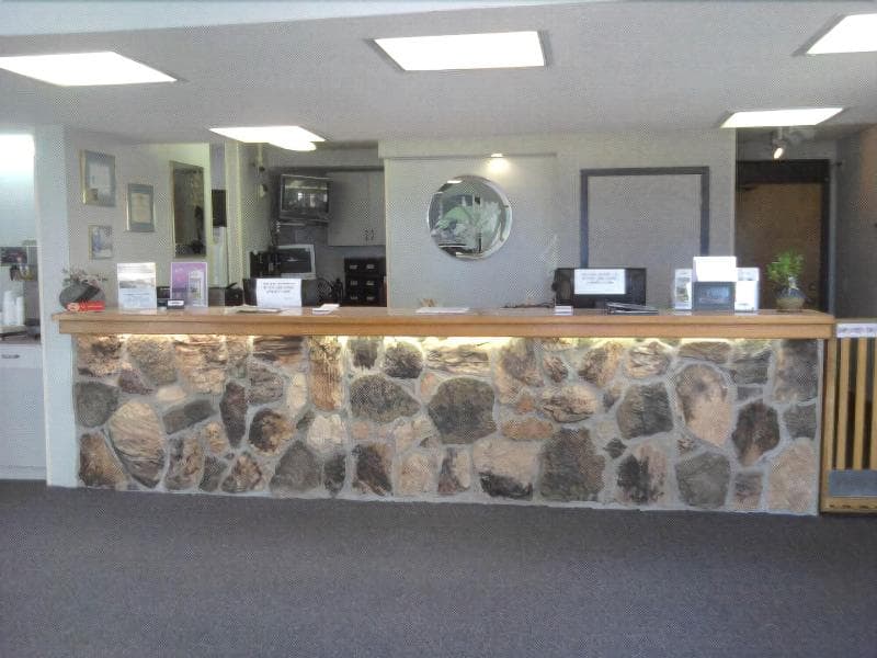 Quail's Nest Inn & Suites 5
