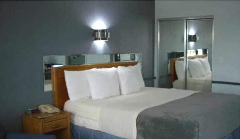 Quail's Nest Inn & Suites 4