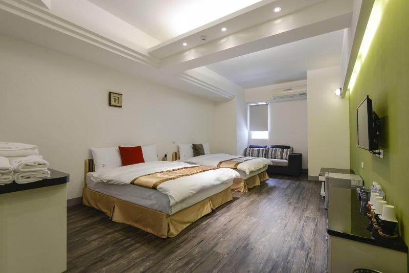 237 Hotel 3