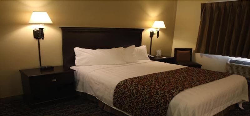 Valley Inn main