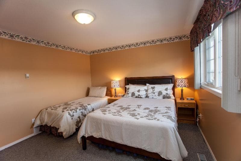 Midnight Sun Inn Bed And Breakfast photo 1