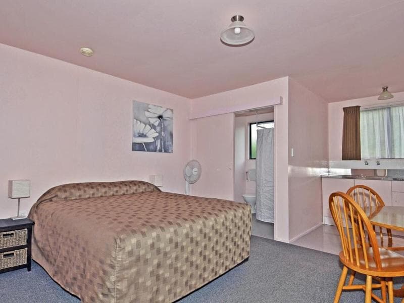 Celtic Motel 2