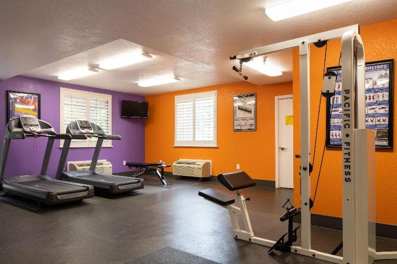 Atherton Park Inn & Suites 2