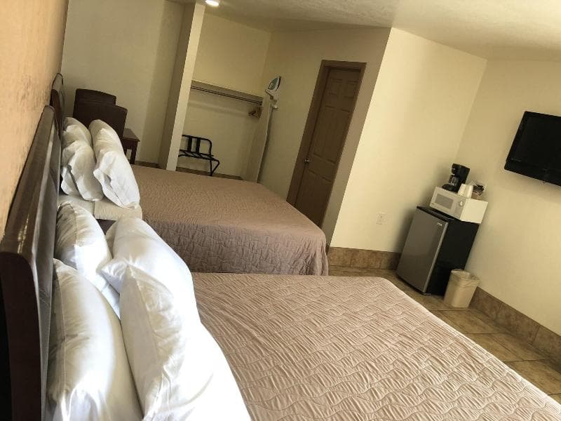 Topper Motel 5