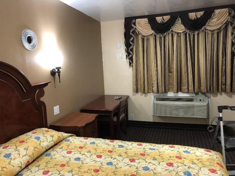 A Fishers Inn 2