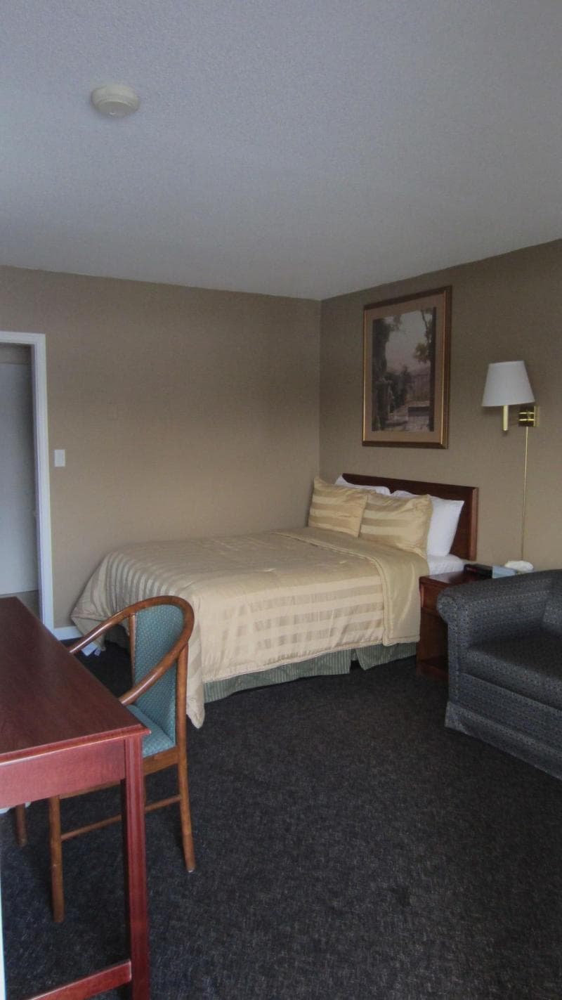 Village Inn & Suites 3