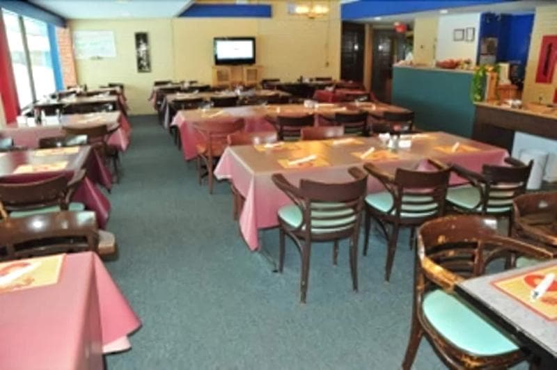 Red Carpet Inn And Suites 5