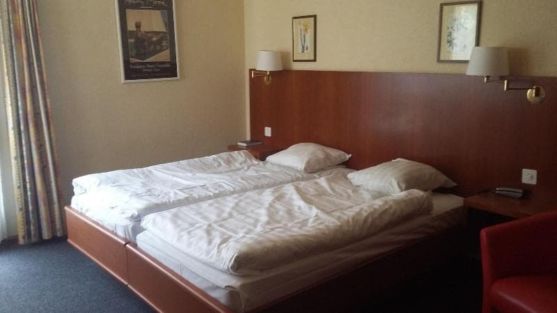 Motel Des Sports 4