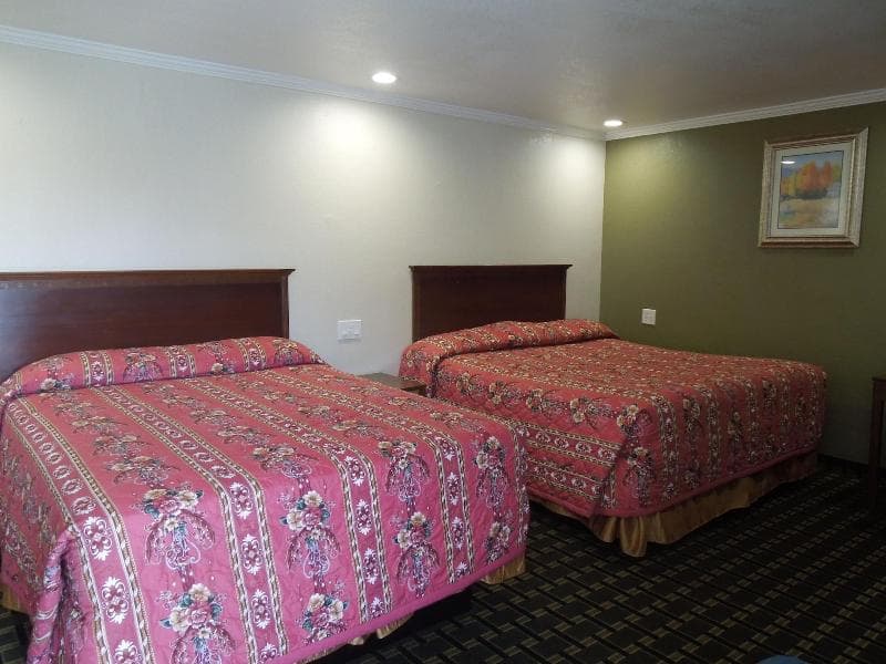 Castaway Motel 2