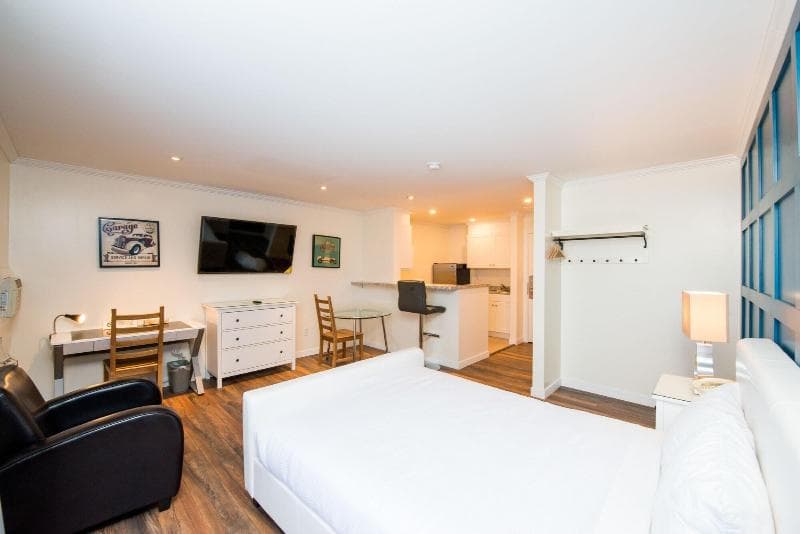 Cloud 9 Inn 5