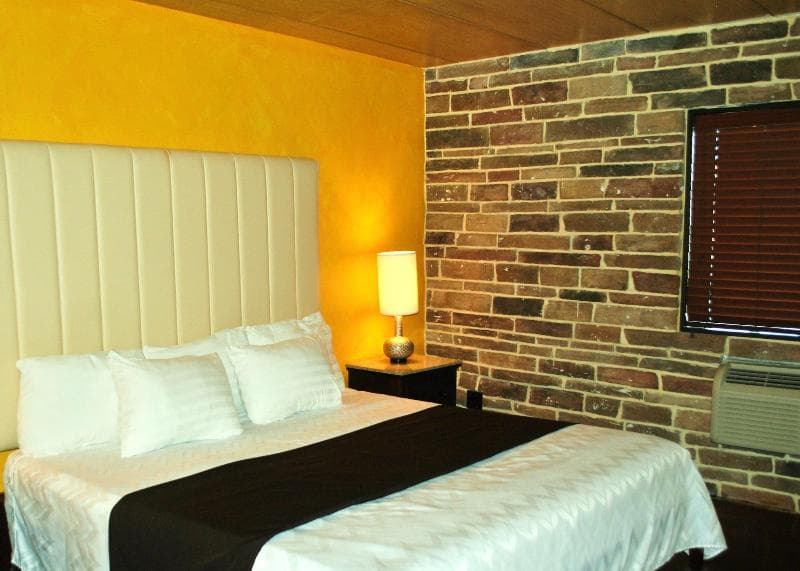 Surfside Motel 5
