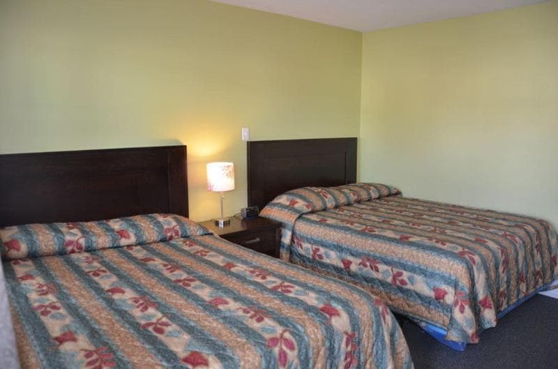 Coachman Inn 5