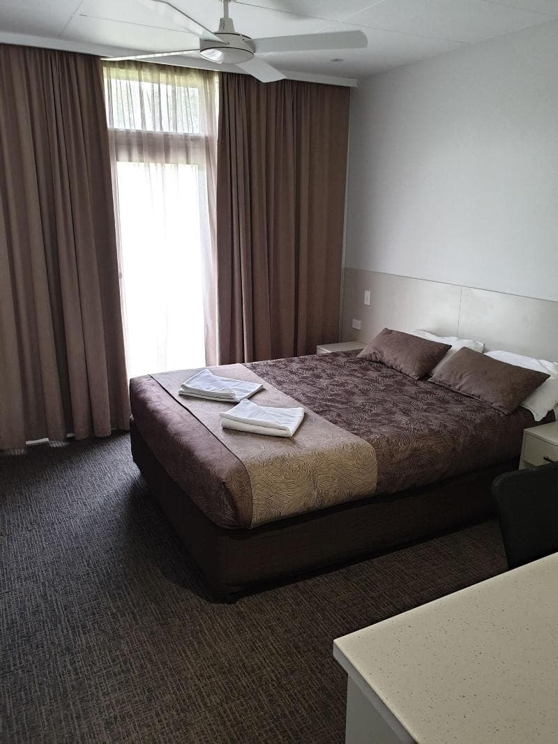 Naracoorte Hotel Motel 5