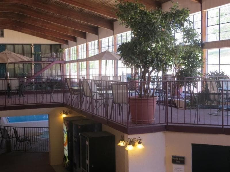 Lake Norfork Inn photo 1