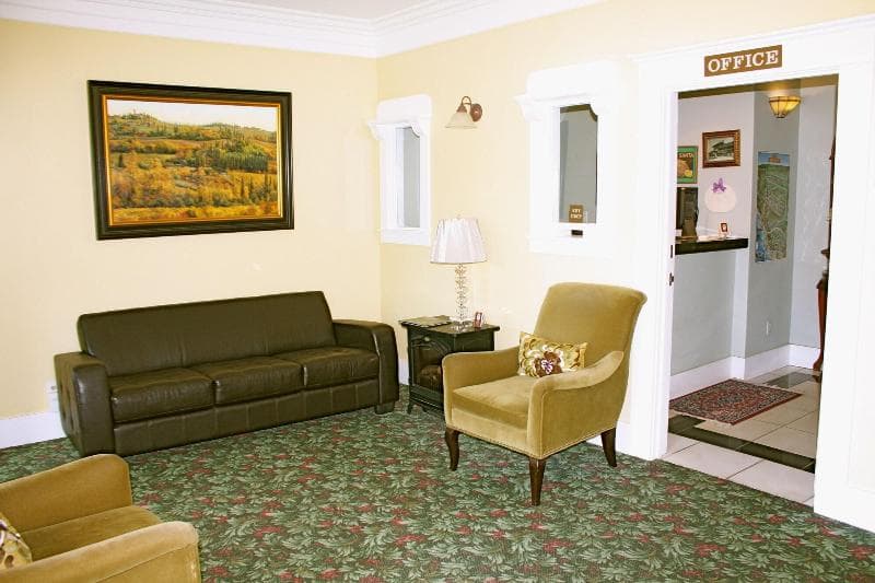 Santa Paula Inn 1