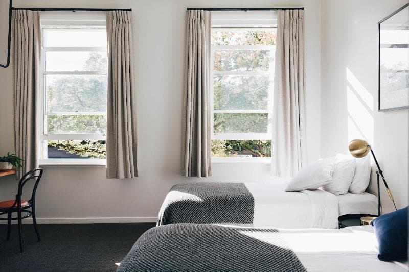 Naughtons Parkville Hotel 4