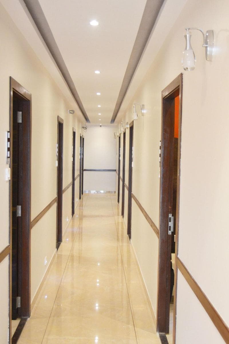 Hotel Ak International main