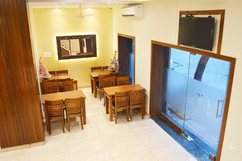 Hotel Ak International 4