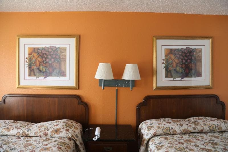 Sherman Inn photo 1