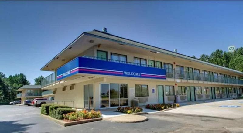 Xpress Inn & Extended Stay 4