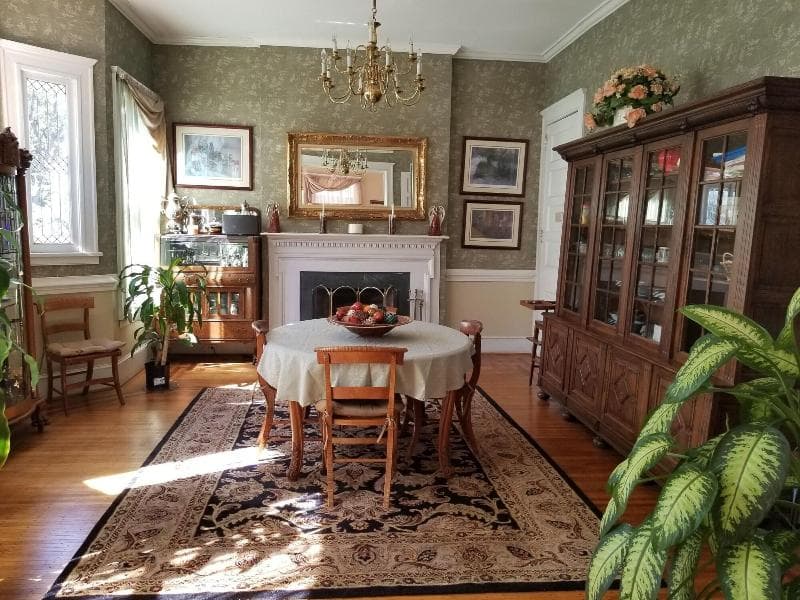 Peach House photo 1