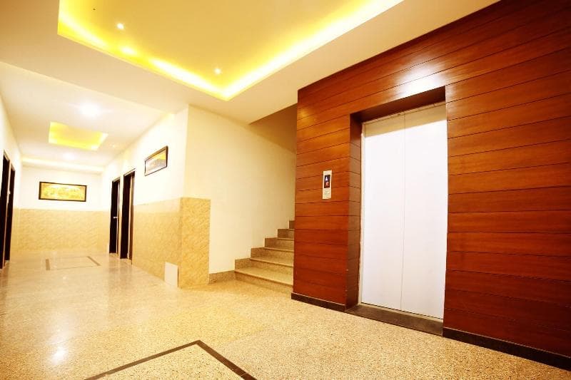Hotel Royal Dezire 4