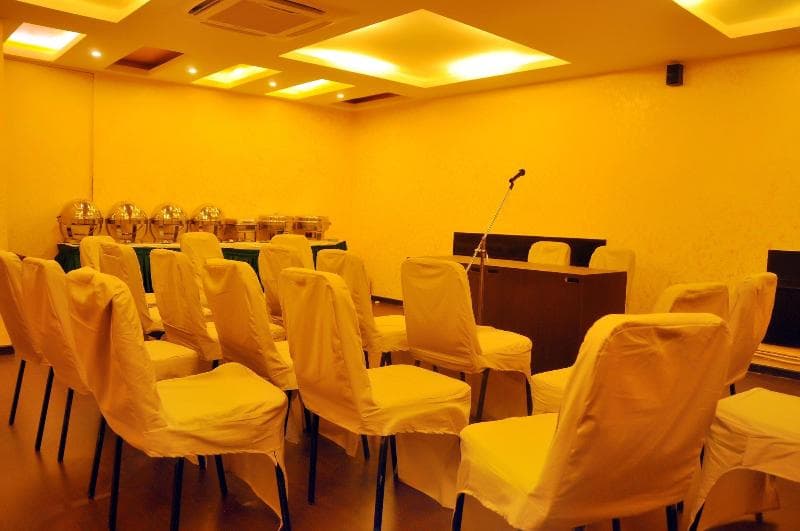 Nayagara Hotel main