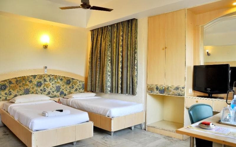 Nayagara Hotel 5
