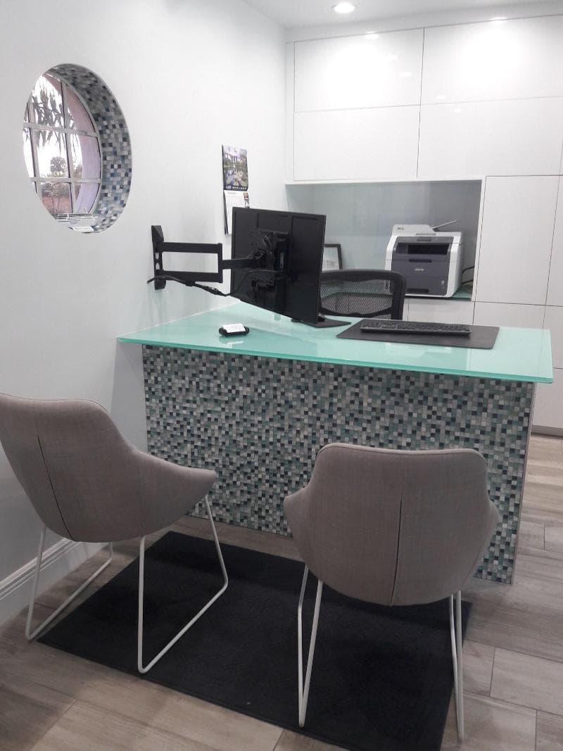 May-Dee Suites 4