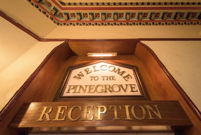 Pinegrove Hotel 4