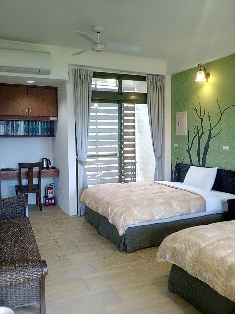 Moonrise Inn 5