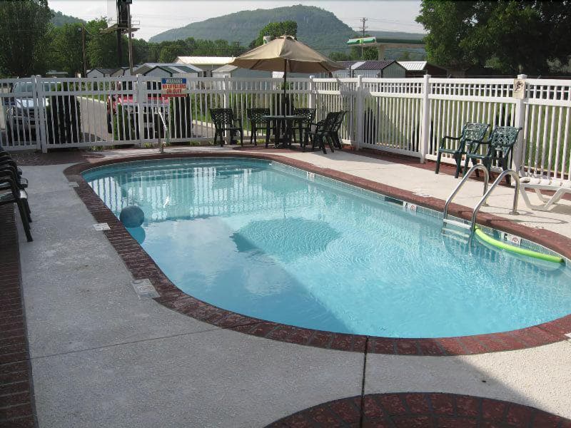 Mountain Inn & Suites Dunlap photo 1