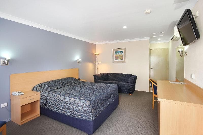 Edward Parry Motel 2