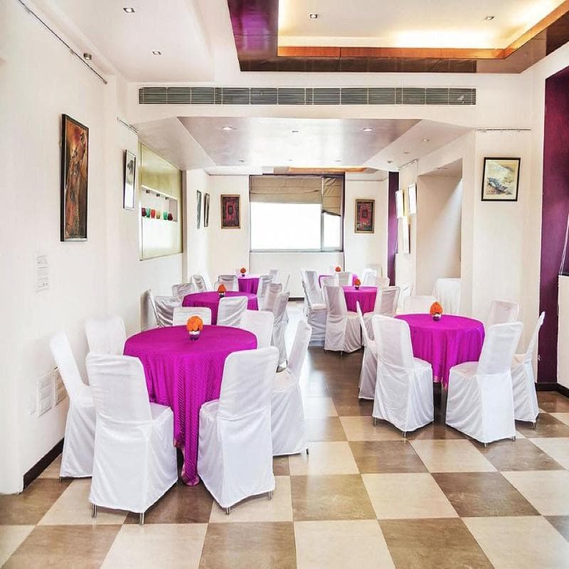 Hotel Jashn's Inn main