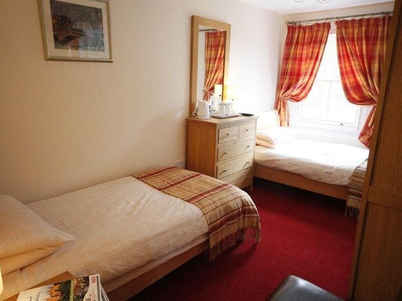 The Elphinstone Hotel 4