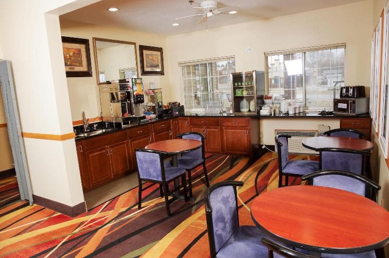 Super 8 By Wyndham Orange City 3