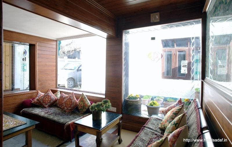 Hotel Sadaf 5