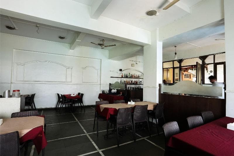 Hmr Royal Inn 2