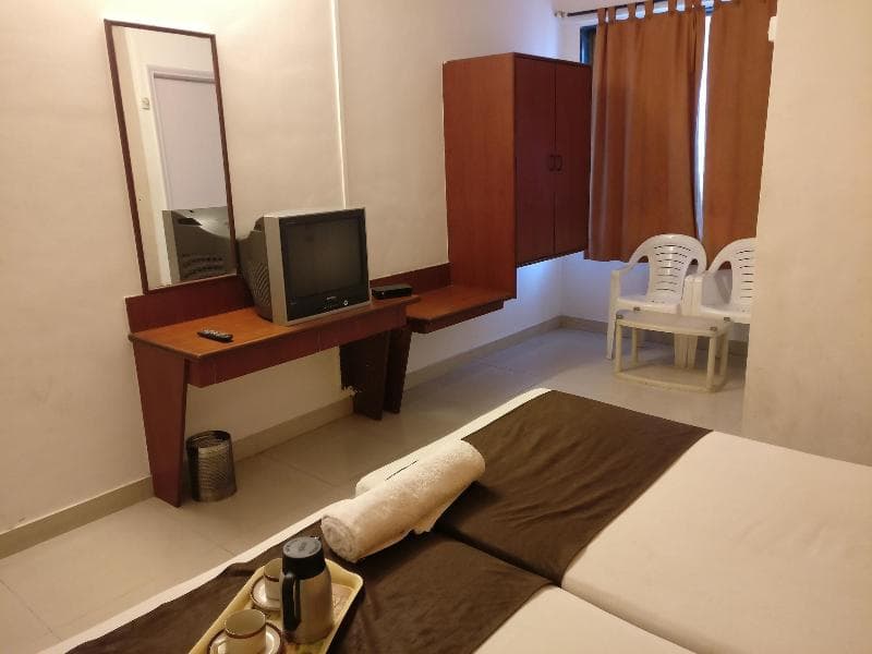 Hmr Royal Inn 3