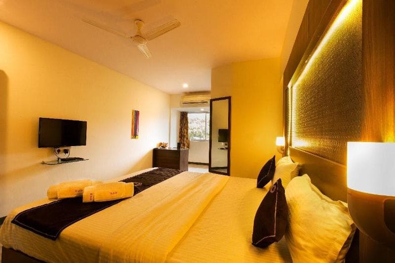 Hotel Shantiidoot main