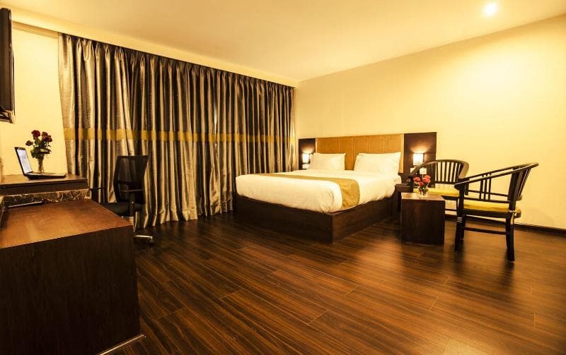 J Hotel 4