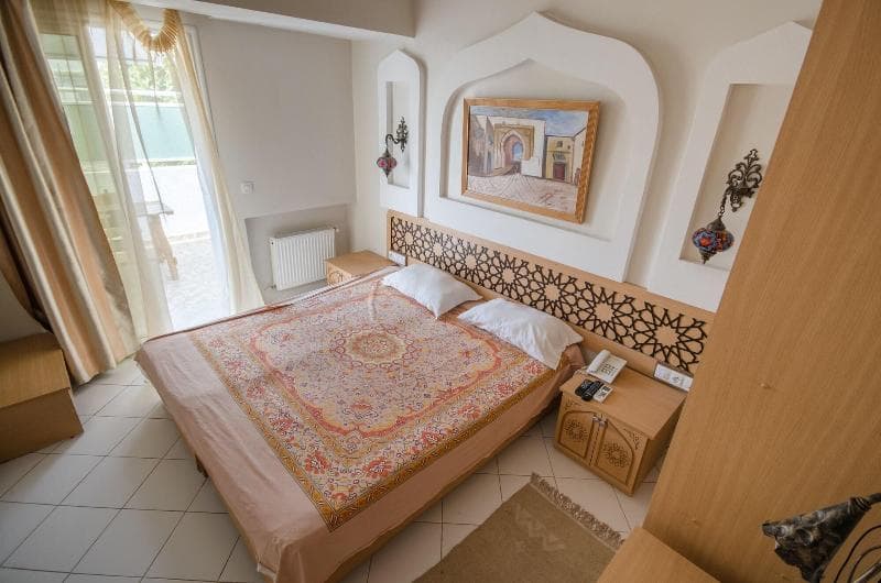 Saheb Ettabaa Hotel 2