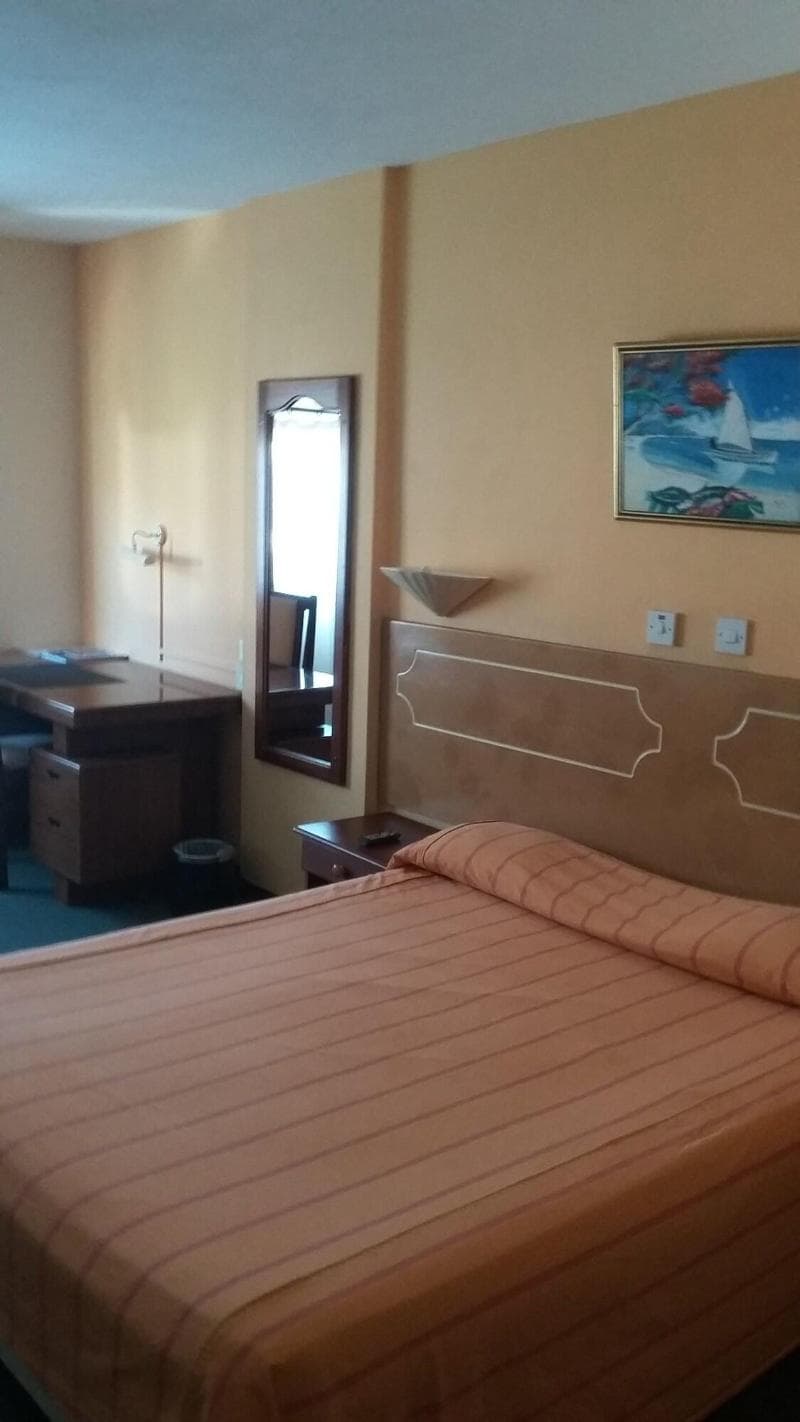 St Georges Hotel 5