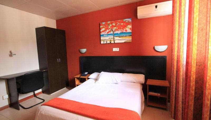 Champ De Mars Hotel 4