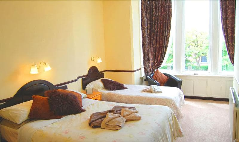 The Hollingworth main