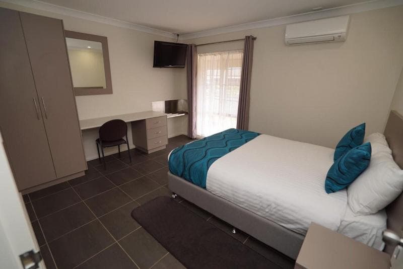 Exies Bagtown Motel & Function Centre 4